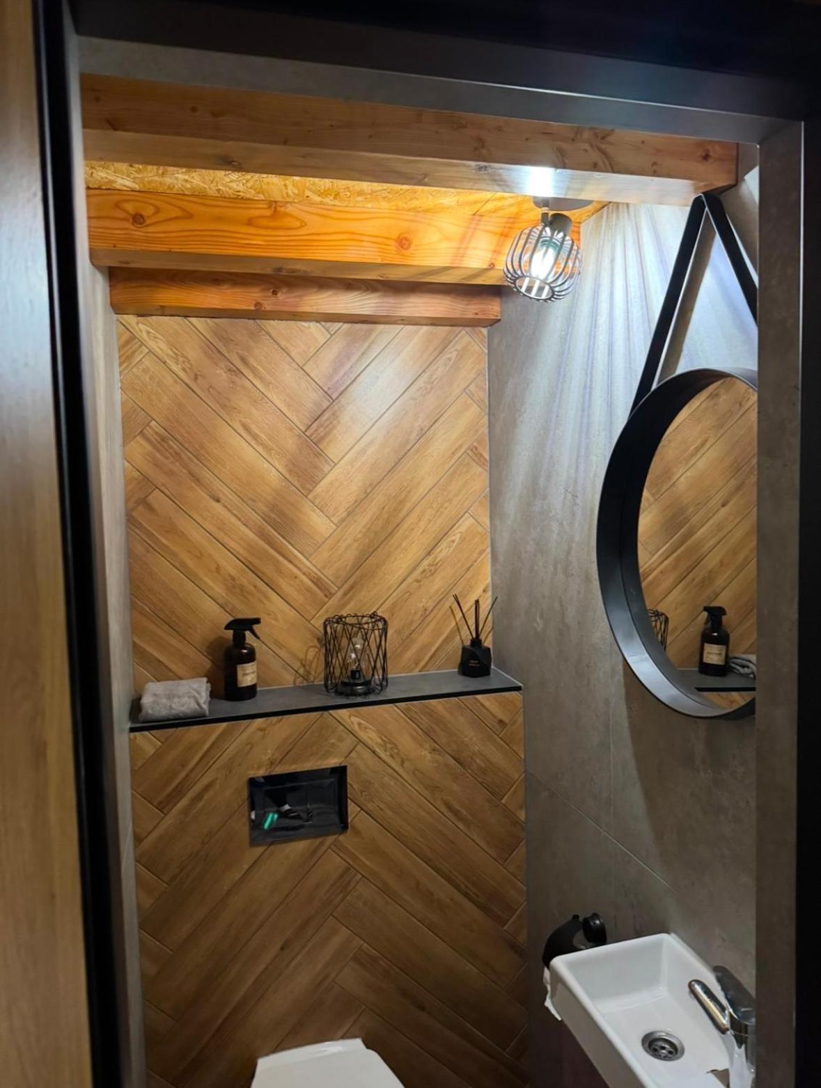 Dawna Mleczarnia Apartamenty Sosnowy ノバ・ルダ エクステリア 写真